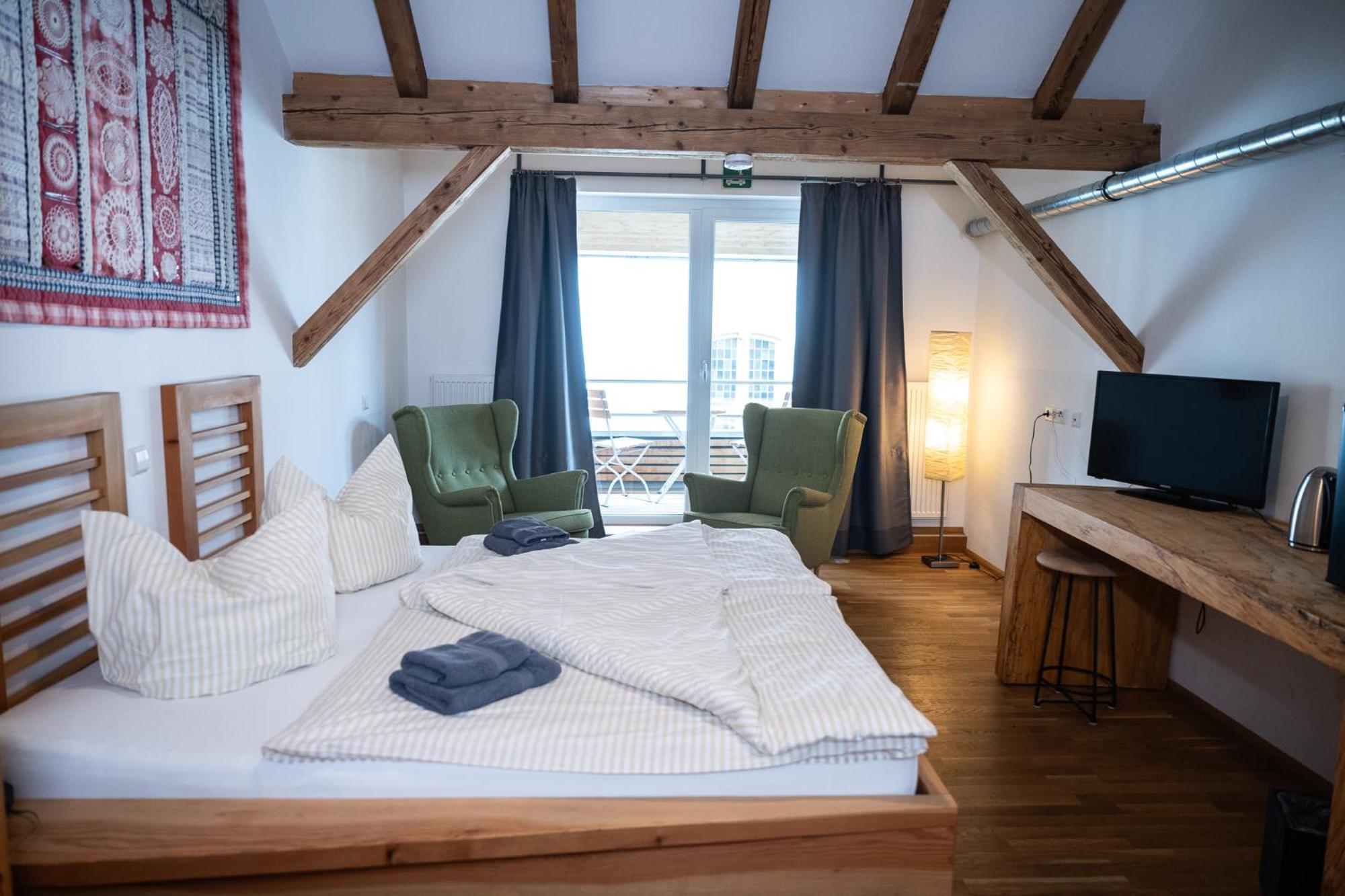 Alte Kass Hotel & Kaffeehaus Neidlingen Екстер'єр фото